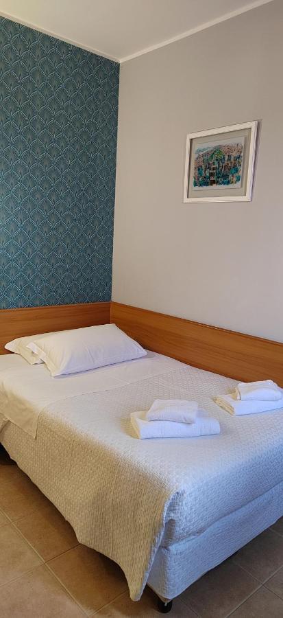 Hotel Nuovo Rondo セスト・サン・ジョヴァンニ エクステリア 写真