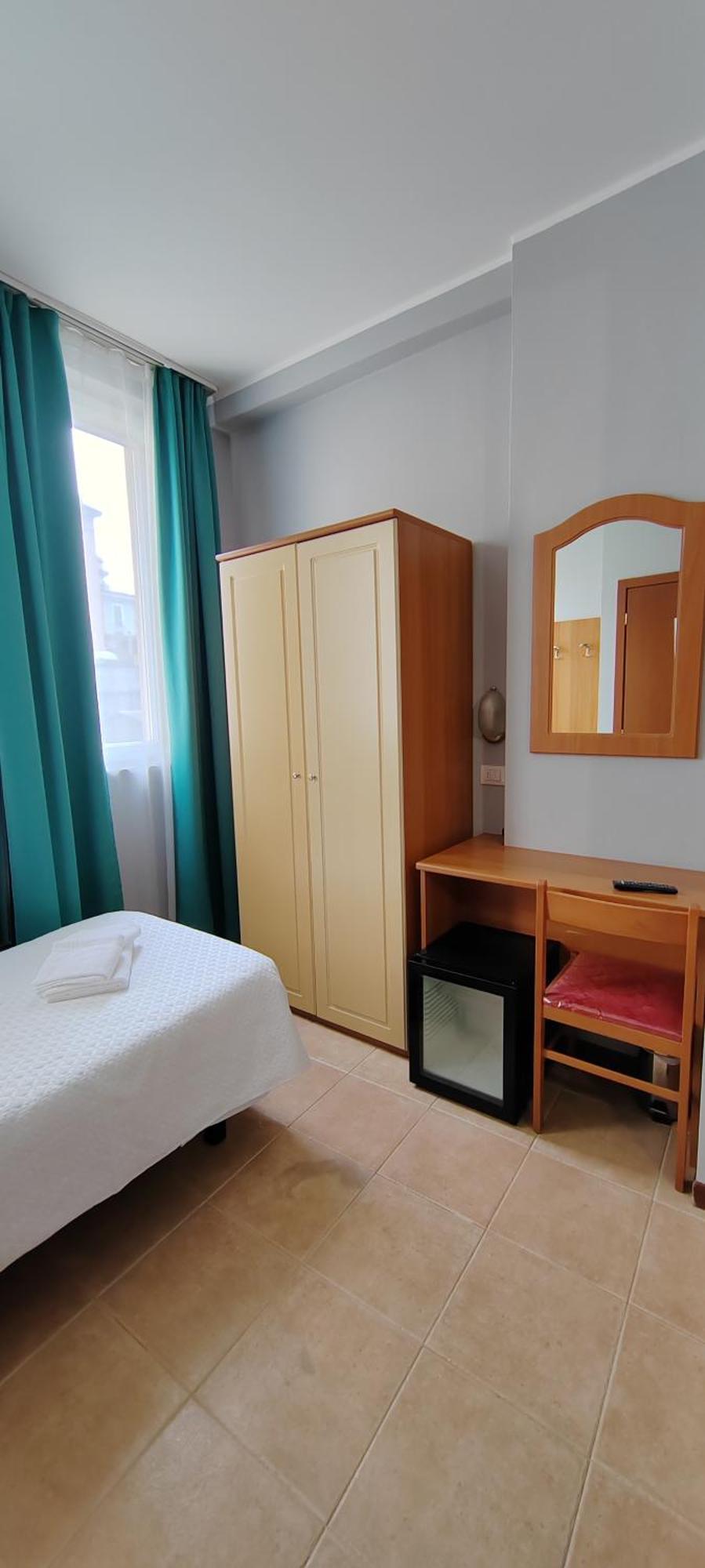 Hotel Nuovo Rondo セスト・サン・ジョヴァンニ エクステリア 写真