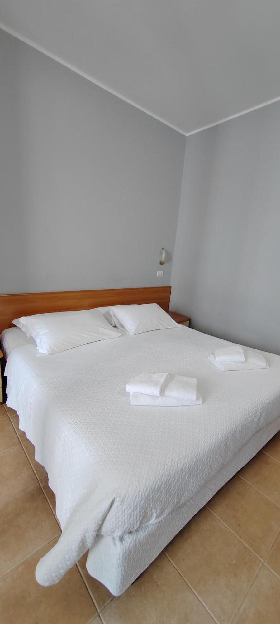 Hotel Nuovo Rondo セスト・サン・ジョヴァンニ エクステリア 写真