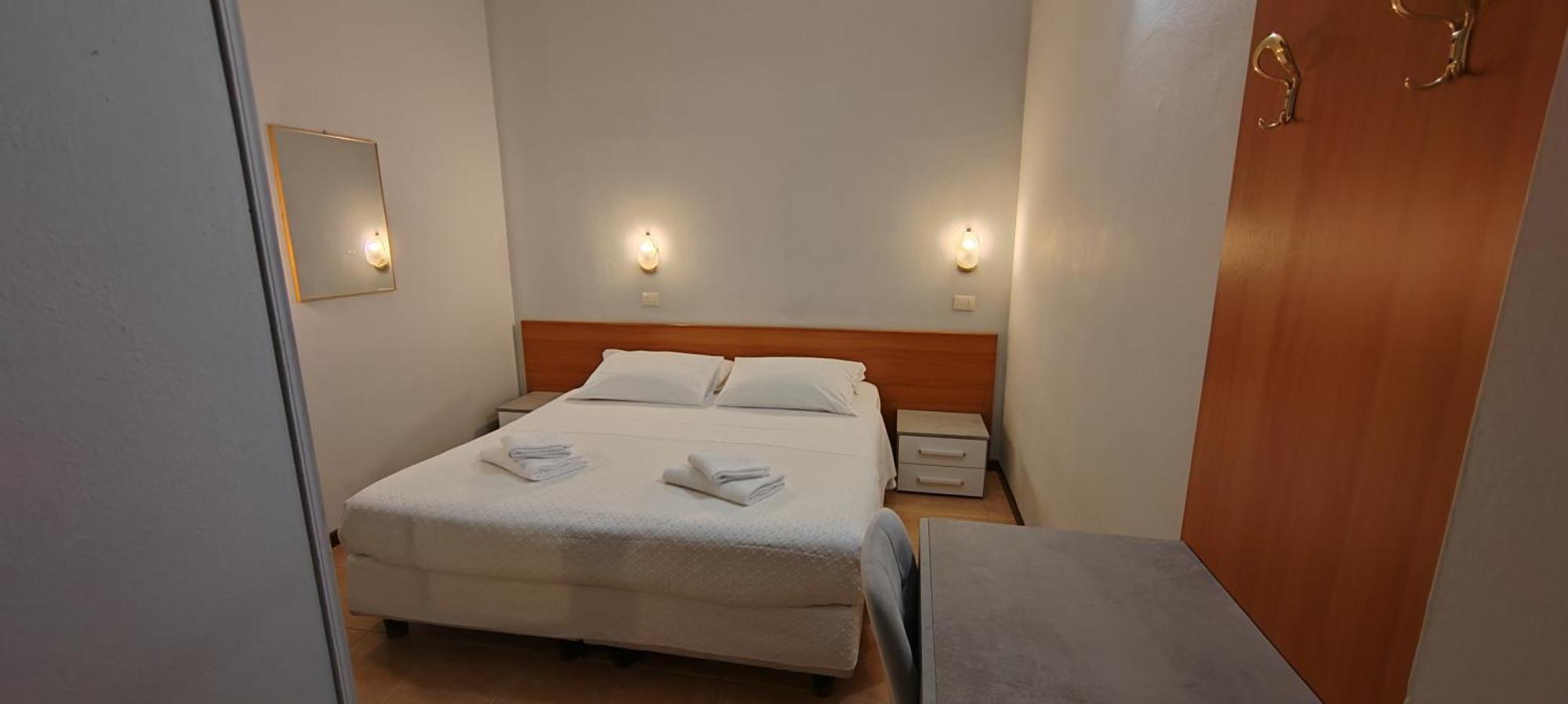 Hotel Nuovo Rondo セスト・サン・ジョヴァンニ エクステリア 写真